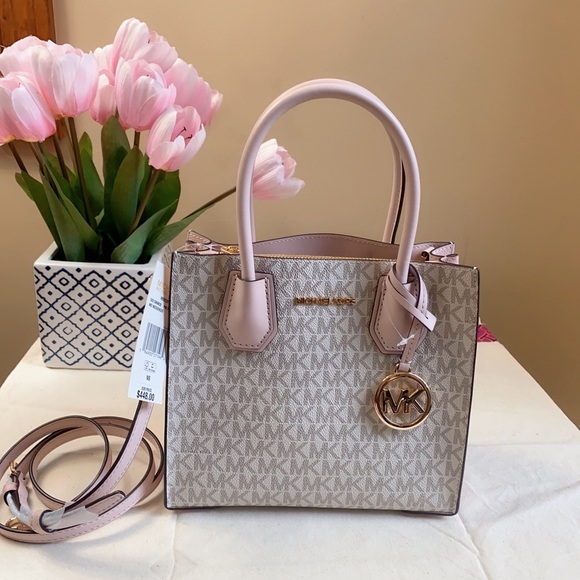 Michael Kors Mercer Medium Logo Crossbody in vanilla/pink - Picture 1 of 7